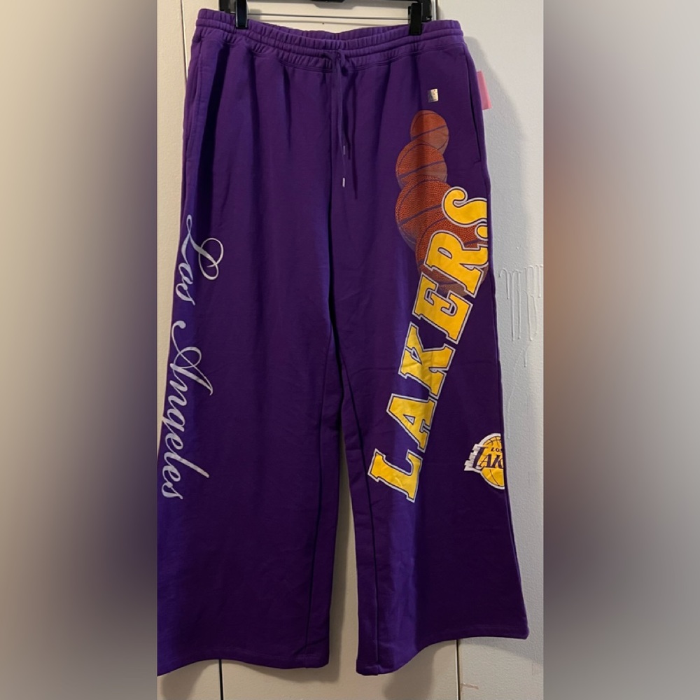 🆕 LOS ANGELES LAKERS SWEATPANTS (XXL)